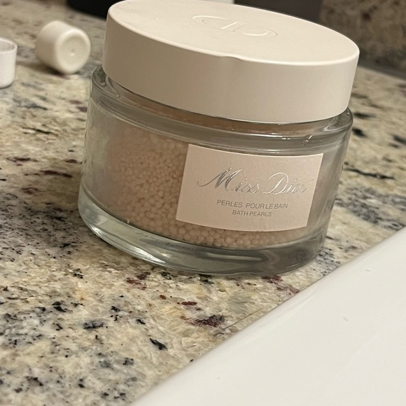 Dior Bath Pearls in Clear Jar - Picture 1 of 3